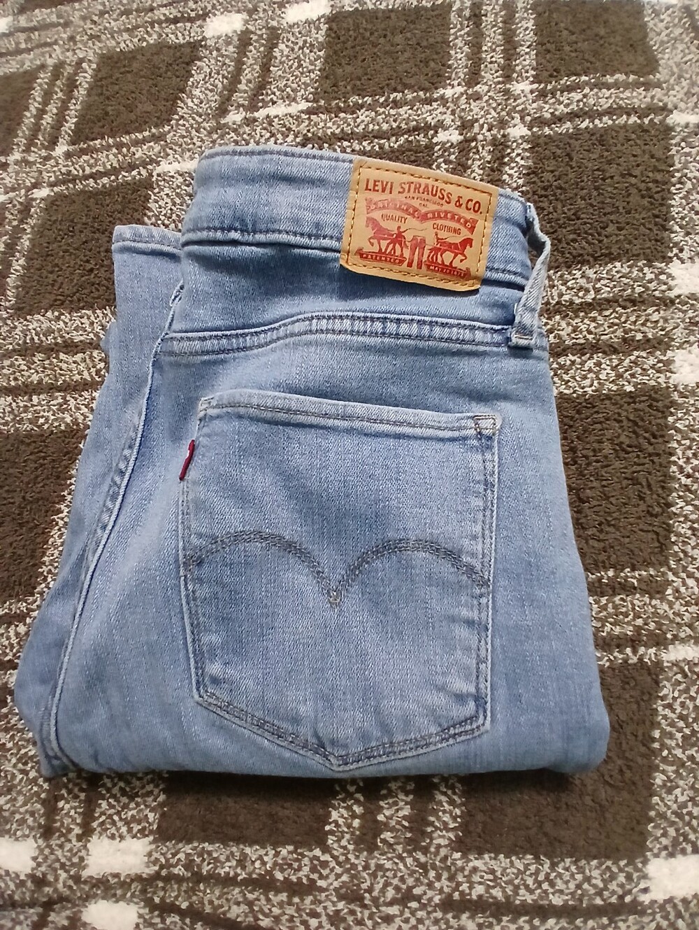 Bundle Of Levi's Denim - Picture 6 of 7